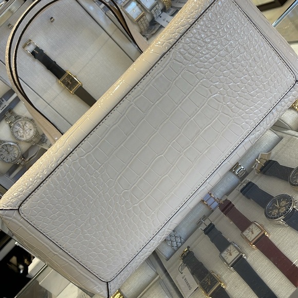 MICHAEL KORS Reed Lg Leather Belted Satchel Shoulder Handbag
Crocodile Lt Cream - Picture 7 of 16